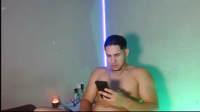 massimo vidal  online show from January 6, 1:48 pm