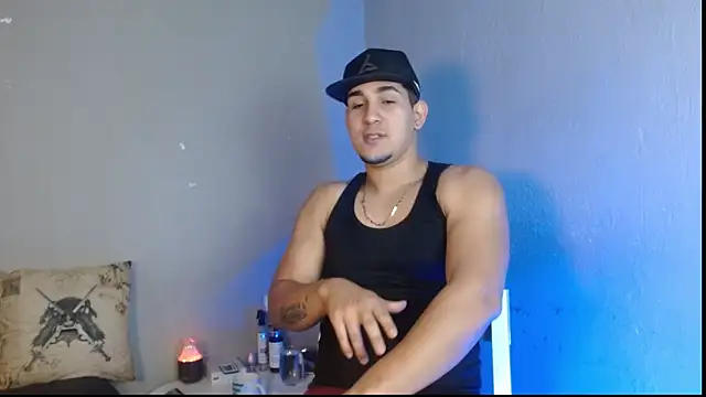 massimo vidal  online show from January 14, 5:29 pm