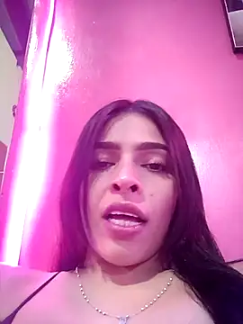 Snapshot of SaraBust chatting on September 24, 5:16 pm SaraBust online show from September 24, 5:16 pm