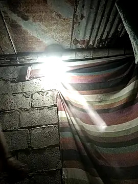 Snapshot of SaraBust chatting on April 4, 3:49 am SaraBust online show from April 4, 3:49 am