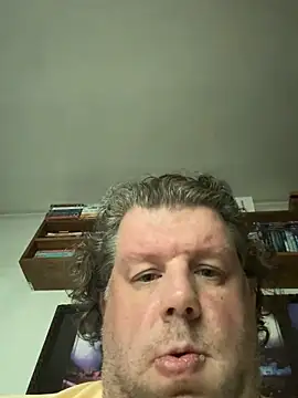 Snapshot of Stephanie1984 chatting on April 18, 3:32 am Stephanie1984 online show from April 18, 3:32 am
