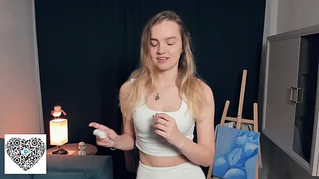 KerenFurguson online show from October 25, 7:08 pm