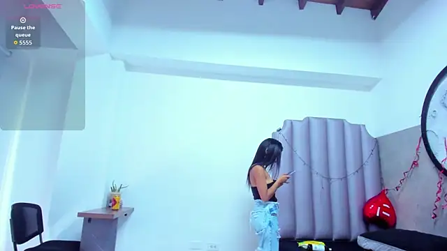 honny 23 online show from February 14, 7:32 pm