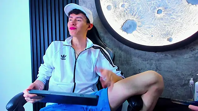 Deivid oficial20 online show from October 8, 7:33 pm