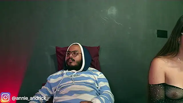  leda swan  online show from November 5, 12:49 pm