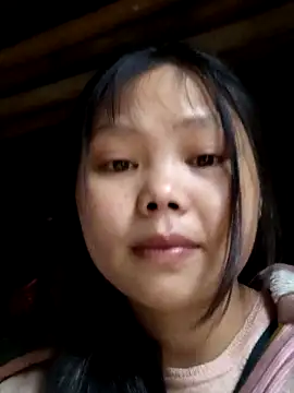 Snapshot of omiu-baby chatting on May 9, 11:32 pm omiu-baby online show from May 9, 11:32 pm