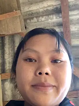 Snapshot of omiu-baby chatting on May 16, 2:30 am omiu-baby online show from May 16, 2:30 am