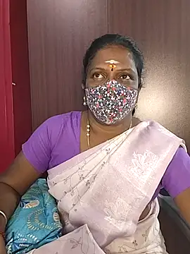 Snapshot of umashreetamil chatting on February 7, 1:48 pm umashreetamil online show from February 7, 1:48 pm