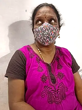Snapshot of umashreetamil chatting on February 8, 5:55 am umashreetamil online show from February 8, 5:55 am