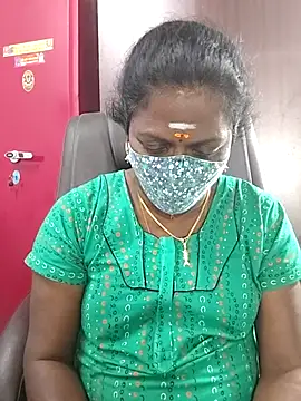 Snapshot of umashreetamil chatting on February 16, 2:02 pm umashreetamil online show from February 16, 2:02 pm