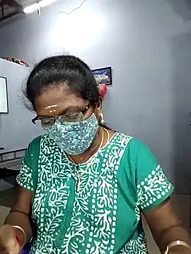 Snapshot of umashreetamil chatting on February 21, 4:08 pm umashreetamil online show from February 21, 4:08 pm