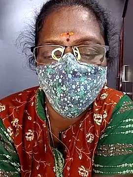 Snapshot of umashreetamil chatting on February 23, 2:47 pm umashreetamil online show from February 23, 2:47 pm