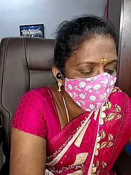 Snapshot of umashreetamil chatting on February 24, 5:33 pm umashreetamil online show from February 24, 5:33 pm