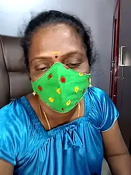 Snapshot of umashreetamil chatting on February 25, 6:39 pm umashreetamil online show from February 25, 6:39 pm