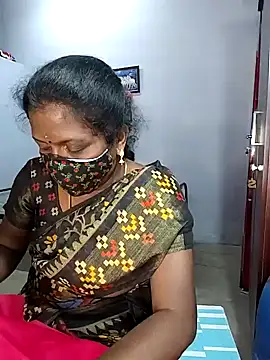 Snapshot of umashreetamil chatting on March 3, 2:39 am umashreetamil online show from March 3, 2:39 am