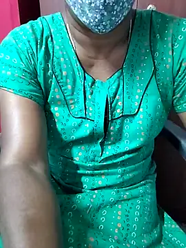 Snapshot of umashreetamil chatting on March 8, 12:31 pm umashreetamil online show from March 8, 12:31 pm