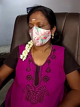 Snapshot of umashreetamil chatting on March 28, 10:59 am umashreetamil online show from March 28, 10:59 am