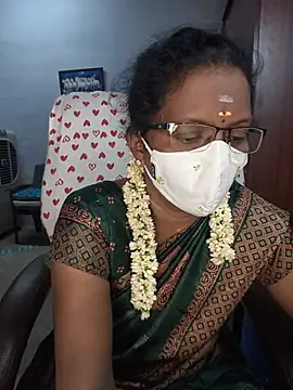 Snapshot of umashreetamil chatting on May 20, 2:23 pm umashreetamil online show from May 20, 2:23 pm