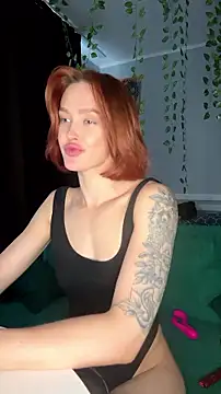 Snapshot of LittleFox___ chatting on July 14, 10:21 am LittleFox online show from July 14, 10:21 am