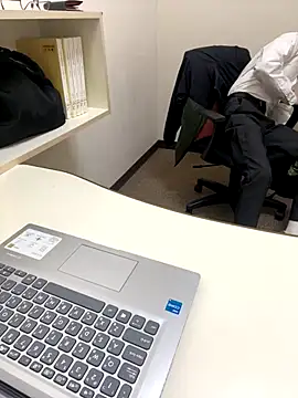 Snapshot of Daddygarry chatting on September 10, 3:28 am Daddygarry online show from September 10, 3:28 am