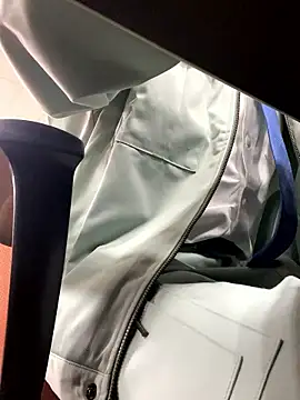 Snapshot of Daddygarry chatting on January 7, 11:01 am Daddygarry online show from January 7, 11:01 am