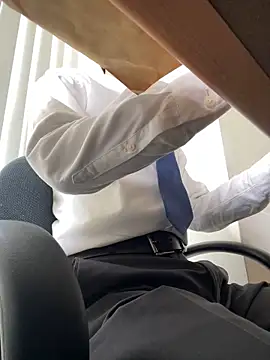 Snapshot of Daddygarry chatting on March 5, 6:09 am Daddygarry online show from March 5, 6:09 am