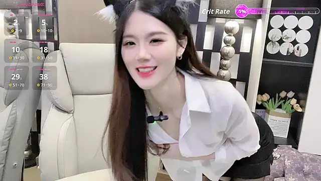 Yueyue-MM online show from December 18, 2:06 am