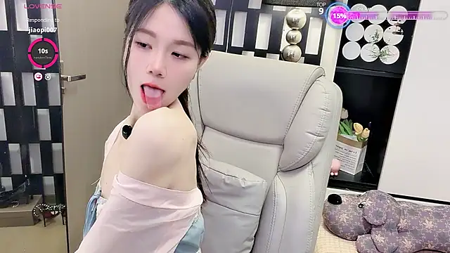 Yueyue-MM online show from June 19, 2:05 am