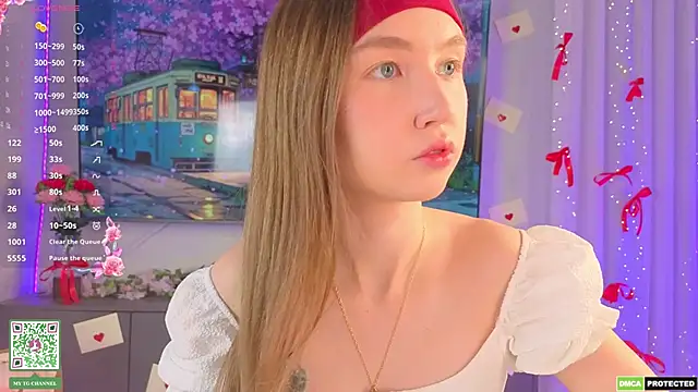 ElfredaTupy online show from May 6, 7:19 pm
