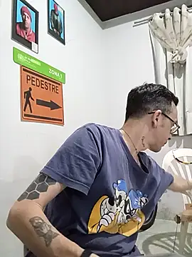 dinho carioca online show from October 23, 3:39 am