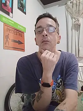 dinho carioca online show from November 5, 2:17 pm