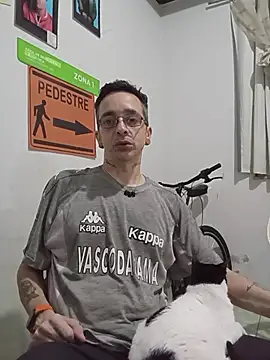 dinho carioca online show from November 9, 2:37 pm