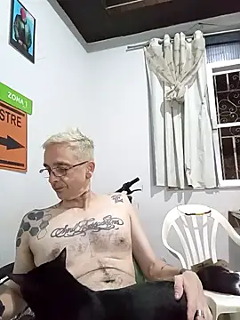 dinho carioca online show from January 15, 3:00 am