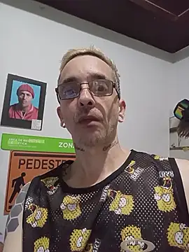 dinho carioca online show from April 4, 4:00 am