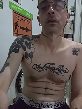 dinho carioca online show from April 15, 7:58 pm