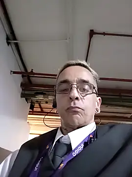 dinho carioca online show from April 16, 9:04 pm