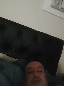 andrerj22 online show from May 14, 3:46 am