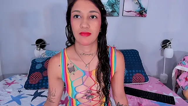 Snapshot of Grettel_w chatting on July 18, 12:53 pm Grettel w online show from July 18, 12:53 pm