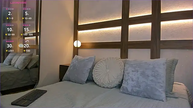 Snapshot of Danna_222 chatting on September 11, 8:53 pm Danna 222 online show from September 11, 8:53 pm