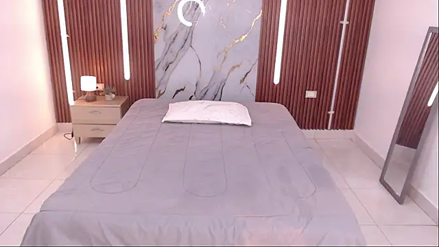 shena nomy1 online show from December 17, 8:04 pm