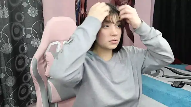 Zulema R1 online show from April 14, 10:38 pm