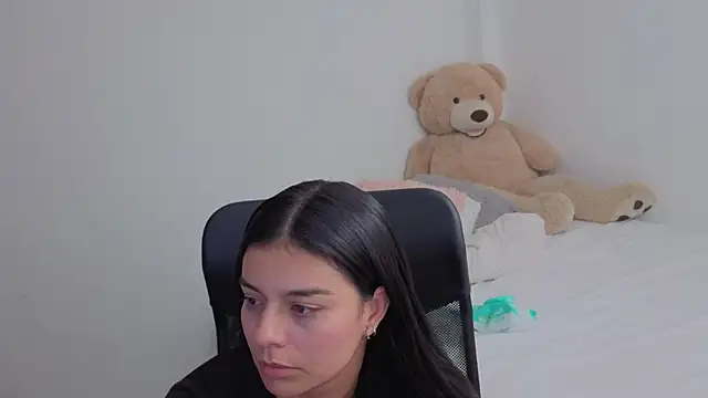 valerihouse online show from February 17, 1:24 am