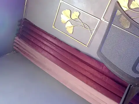 wetasianhugecock online show from November 14, 6:45 am