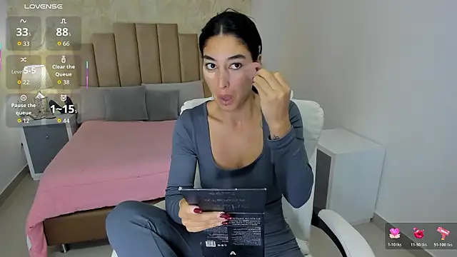 Scarlett 12 online show from March 3, 10:54 am