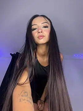 Snapshot of antonellariva_ chatting on April 2, 11:57 pm antonellariva online show from April 2, 11:57 pm