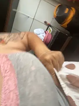 bruna438 online show from September 27, 1:38 pm