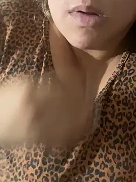 bruna438 online show from November 15, 11:32 pm