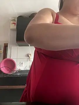 Snapshot of bruna438 chatting on February 7, 2:21 pm bruna438 online show from February 7, 2:21 pm