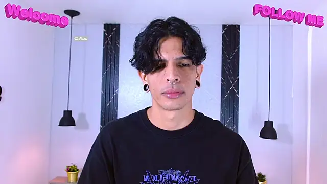 Snapshot of Franvill_Trato chatting on October 6, 5:32 pm Franvill Trato online show from October 6, 5:32 pm