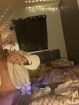 Snapshot of jaycoy22 chatting on September 10, 8:42 pm jaycoy22 online show from September 10, 8:42 pm